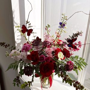 Country garden vase arrangement