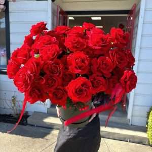 Jumbo red rose box